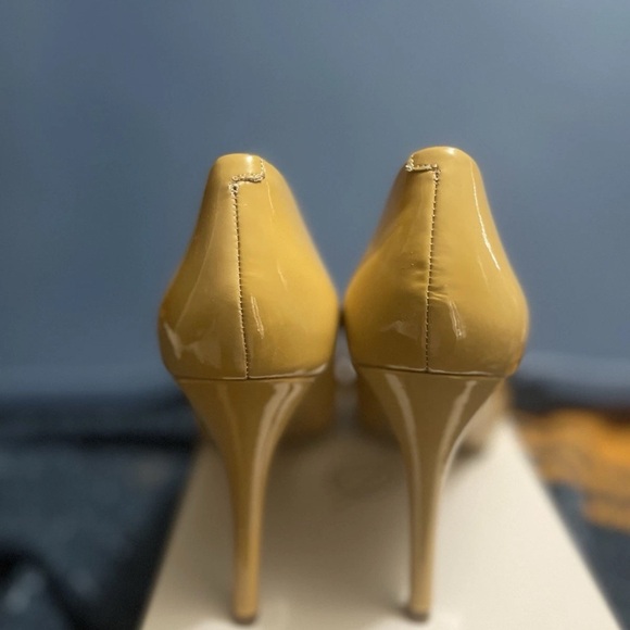 Nine West Glossy Tan Peep-Toe Heels - Picture 4 of 8